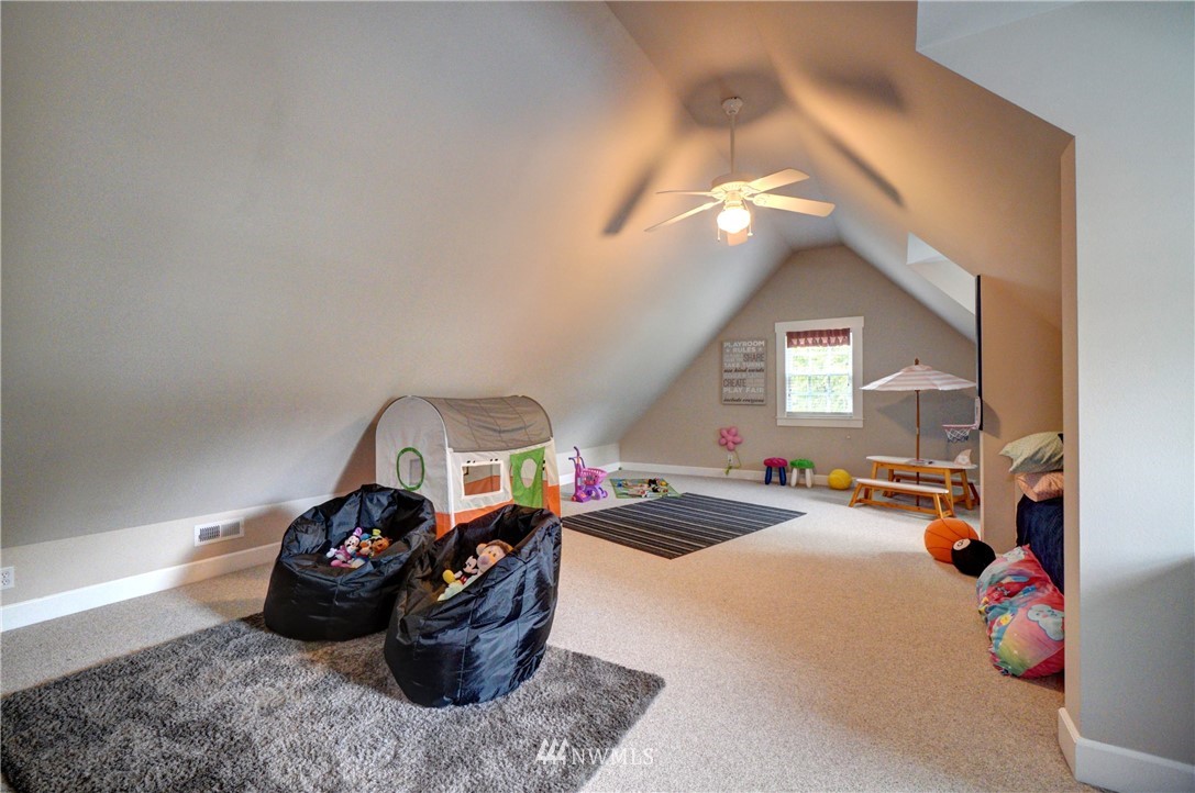 241 East Soderberg Road Allyn, WA 98524 - Photo 23 of 40 Gallery Image 23