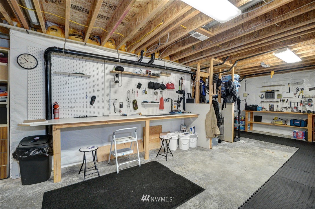 241 East Soderberg Road Allyn, WA 98524 - Photo 30 of 40 Gallery Image 30