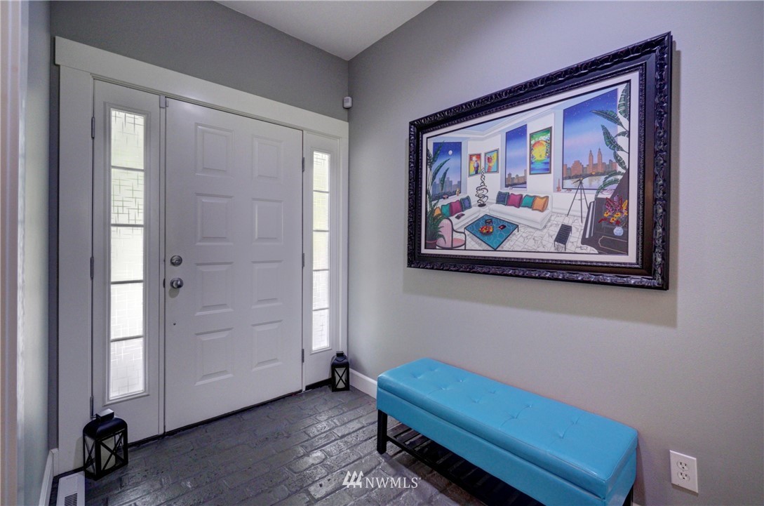 241 East Soderberg Road Allyn, WA 98524 - Photo 4 of 40 Gallery Image 4