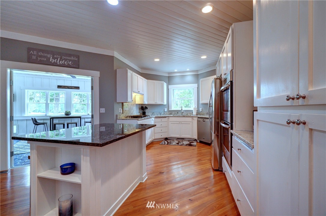 241 East Soderberg Road Allyn, WA 98524 - Photo 8 of 40 Gallery Image 8