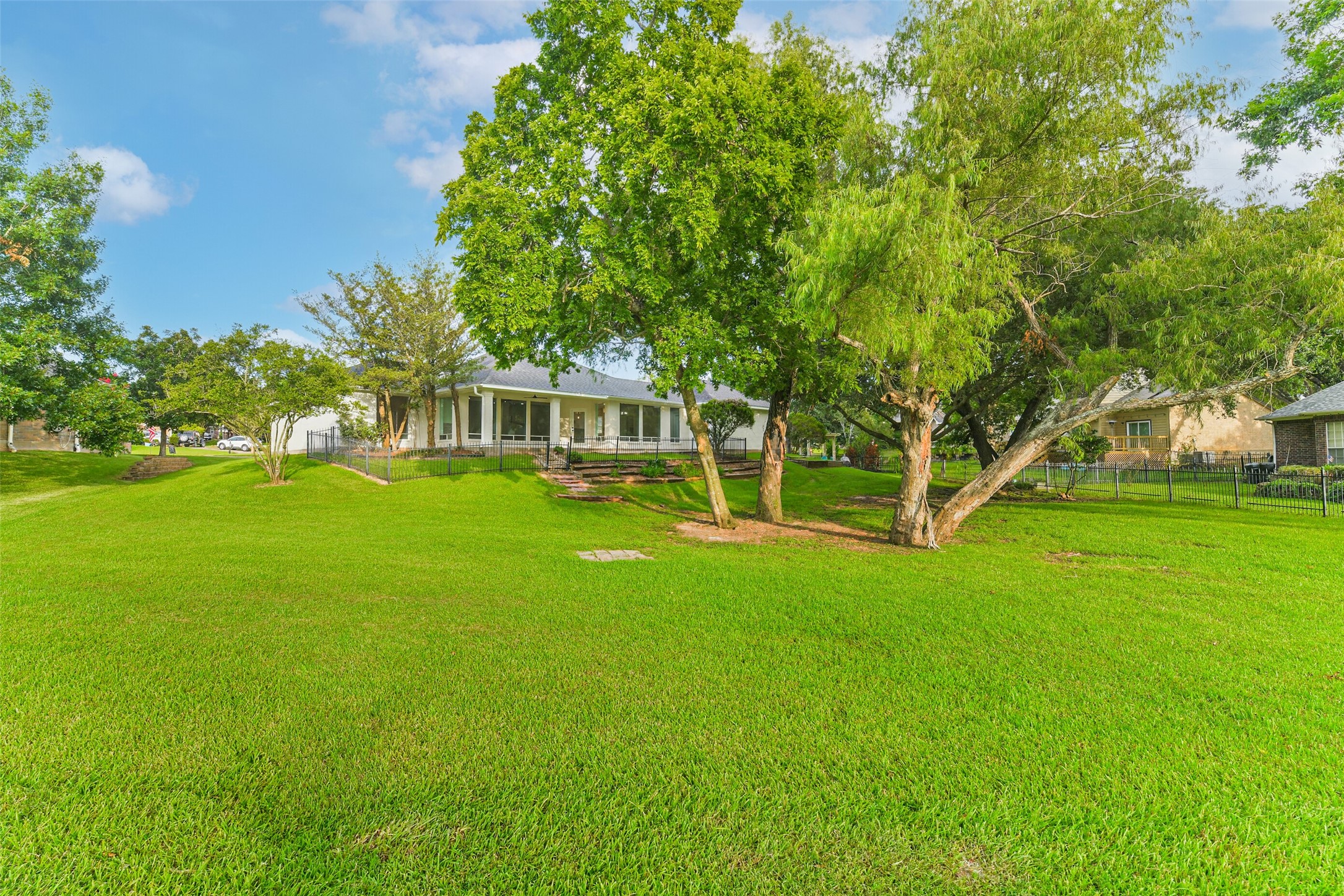 103 Forest Court Conroe, TX 77356 - Photo 35 of 40