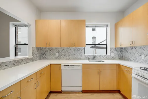 $2,999,000 | 883 Sacramento Street, San Francisco, CA 94108