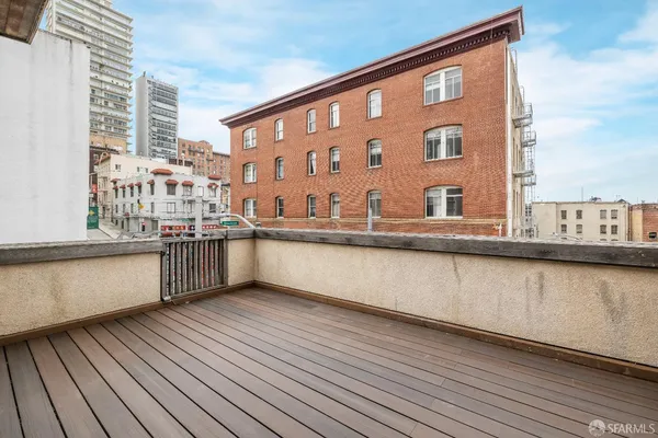 $2,999,000 | 883 Sacramento Street, San Francisco, CA 94108