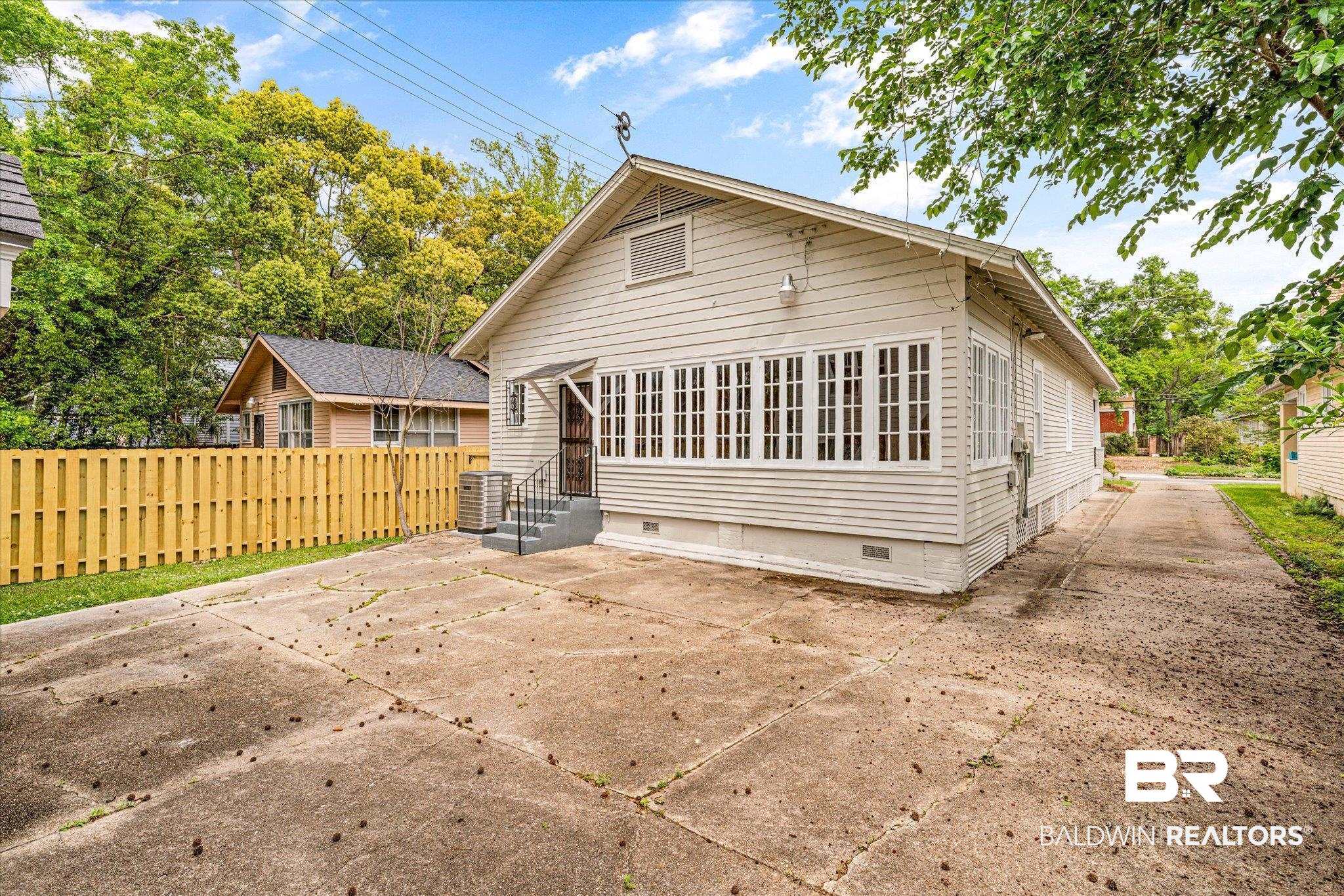 156 South Monterey Street Mobile, AL 36604 - Photo 15 of 33