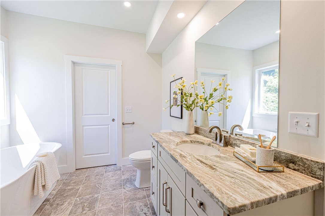 673 Seneca Road Irondequoit, NY 14622 - Photo 15 of 42