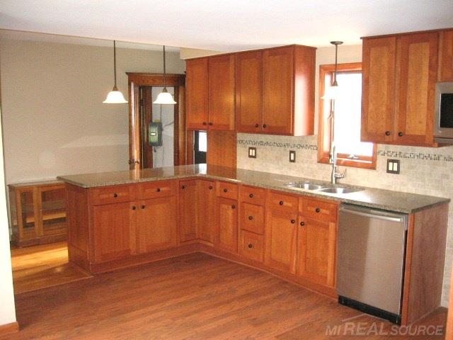 6376 Cribbins Road Croswell, MI 48422 - Photo 10 of 35 31300663-9.JPG