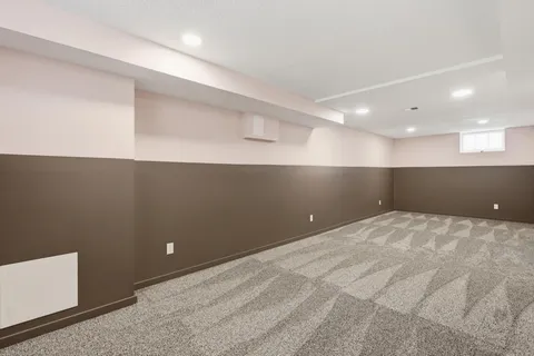 $325,000 | 1108 Oakdale Avenue, West St. Paul, MN 55118