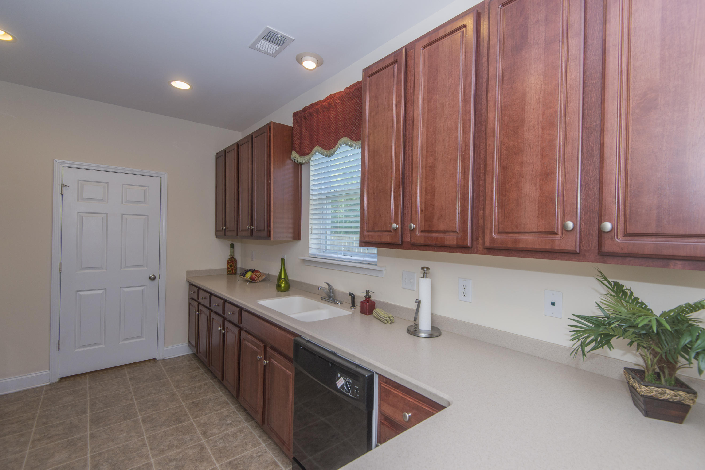 234 Westbrooke Road Summerville, SC 29486 - Photo 16 of 41 _DSC8445