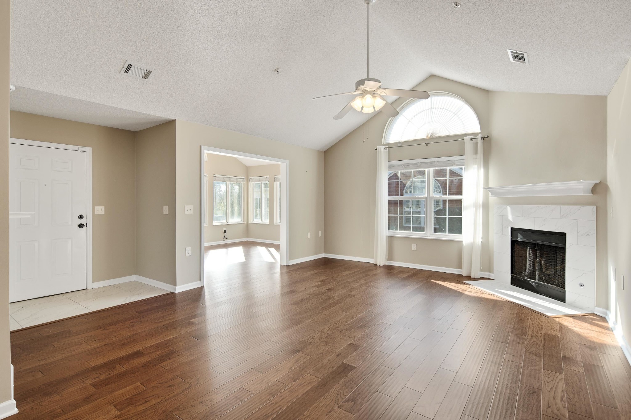 253 Oak Bluff Lane Collierville, TN 38017 - Photo 3 of 23