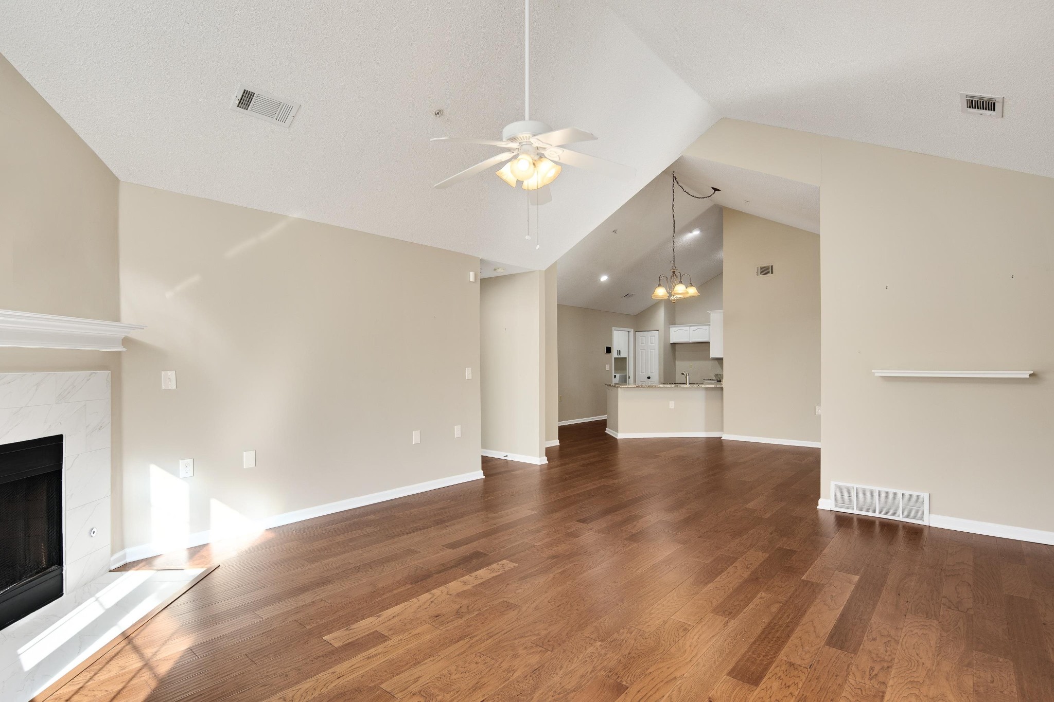 253 Oak Bluff Lane Collierville, TN 38017 - Photo 5 of 23