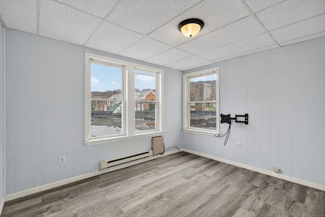 $1,100 | 84 Main Street, Thomaston, CT 06787