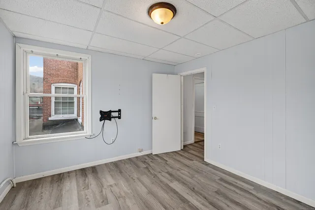 $1,100 | 84 Main Street, Thomaston, CT 06787