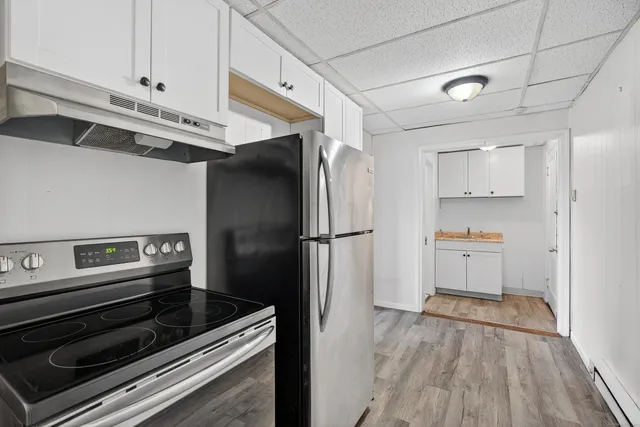 $1,100 | 84 Main Street, Thomaston, CT 06787