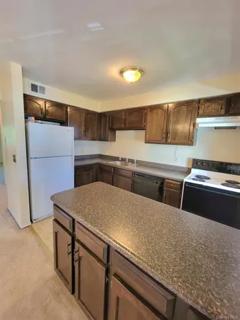 $1,975 | 27 Weathervane Drive, Unit 21, Washingtonville, NY 10992