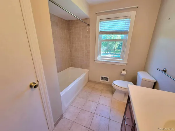 $1,975 | 27 Weathervane Drive, Unit 21, Washingtonville, NY 10992