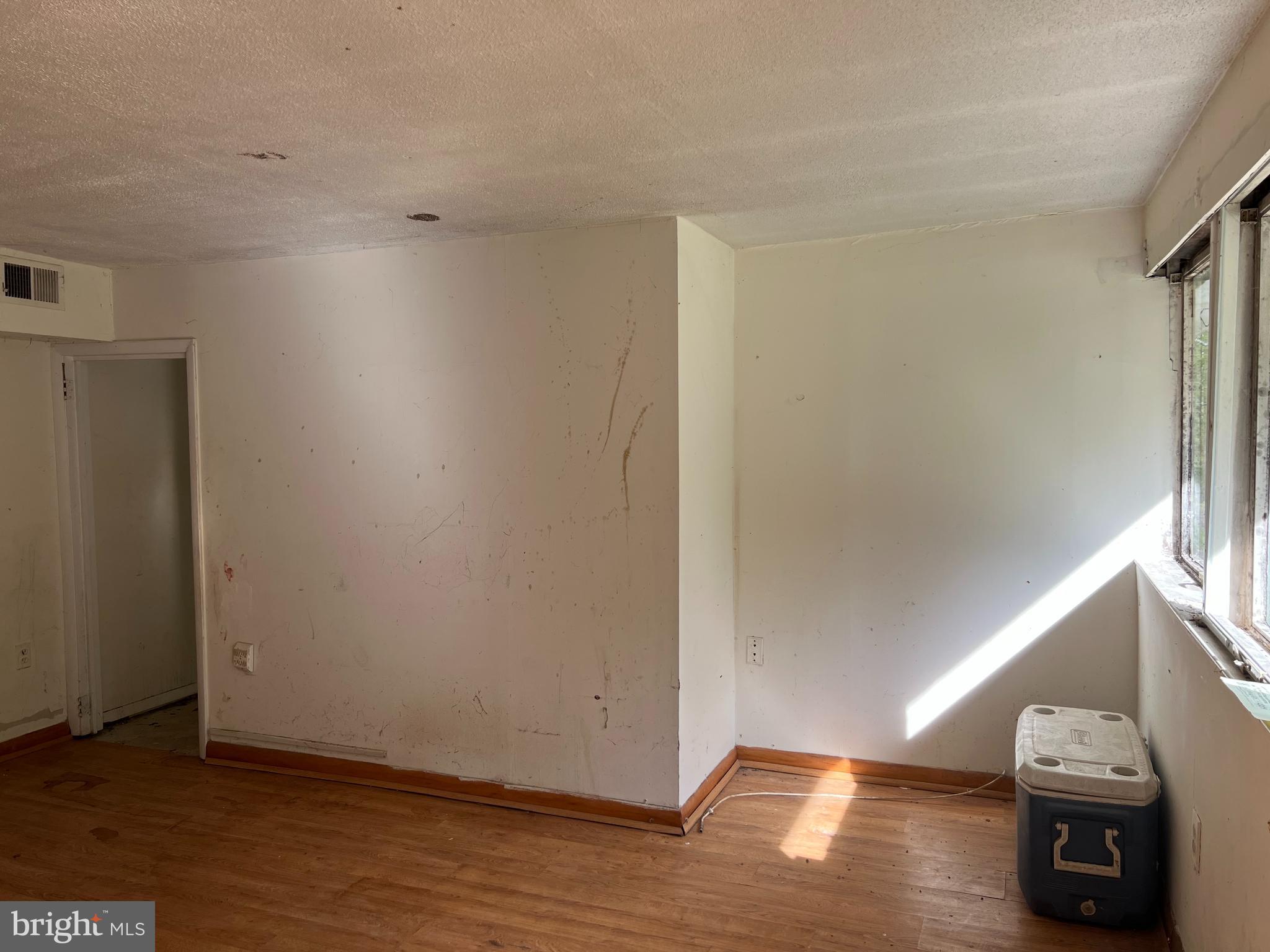 6705 Bumpy Oak Road La Plata, MD 20646 - Photo 5 of 36 a view of a livingroom with wooden floor