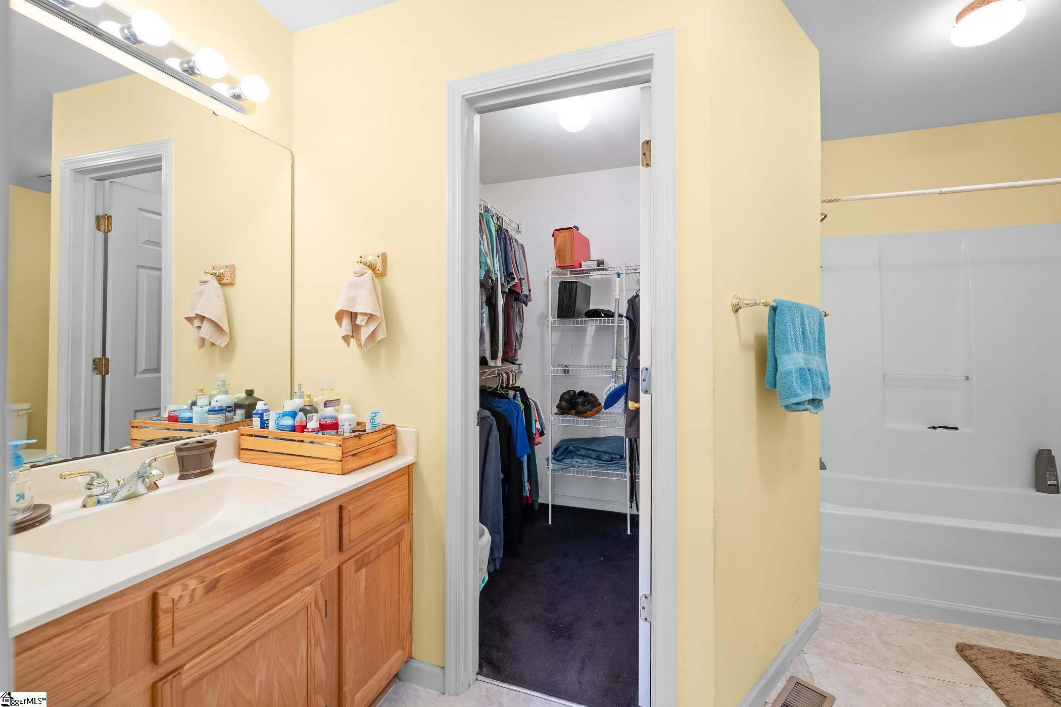 2883 North Highway 101 Greer, SC 29651 - Photo 10 of 40