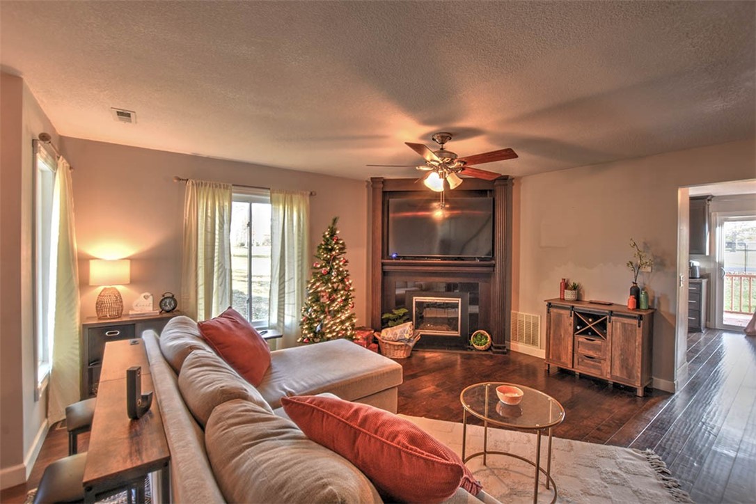 2440 South 34th Street Decatur, IL 62521 - Photo 8 of 24 Gallery Image 8