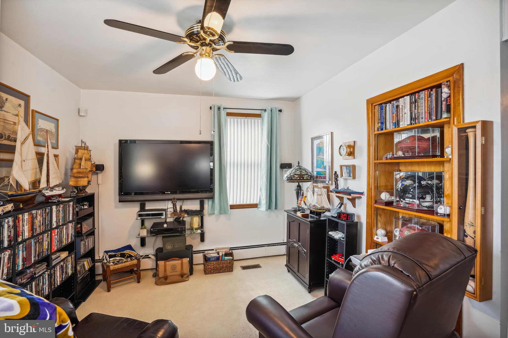 163 Kenwood Road Pasadena, MD 21122 - Photo 12 of 25 Den could be the other space you need