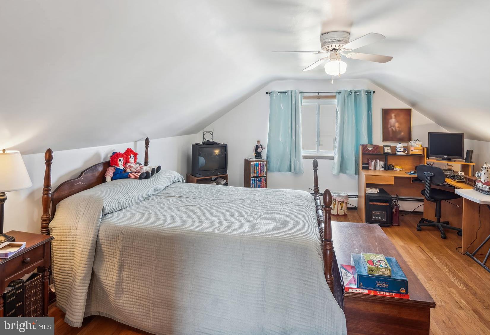 163 Kenwood Road Pasadena, MD 21122 - Photo 15 of 25 2nd Bedroom