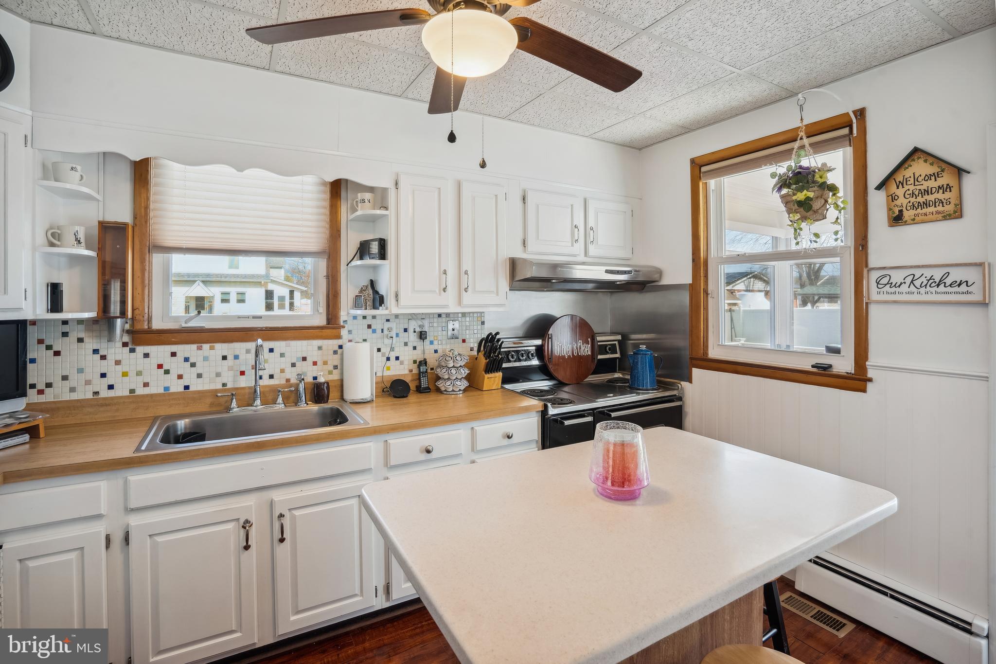 163 Kenwood Road Pasadena, MD 21122 - Photo 9 of 25 Kitchen with Island
