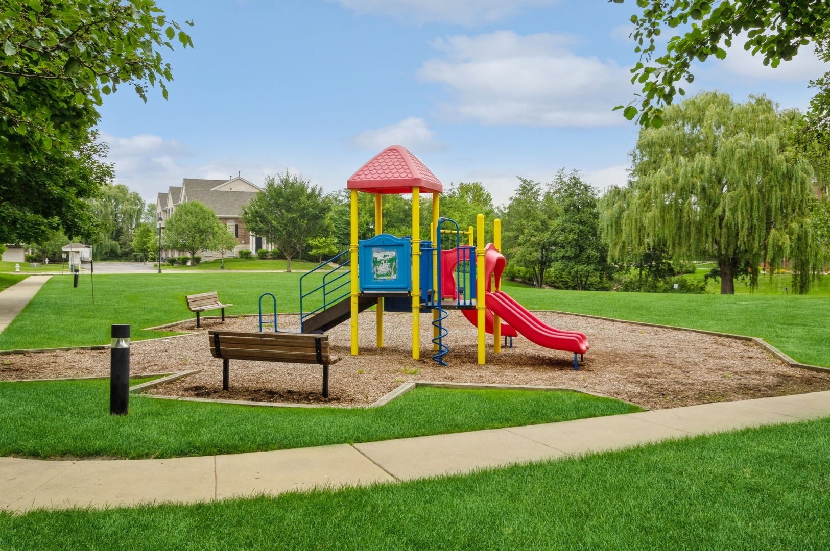715 Astor Lane, Unit 402 Wheeling, IL 60090 - Photo 12 of 12 a view of park with a park