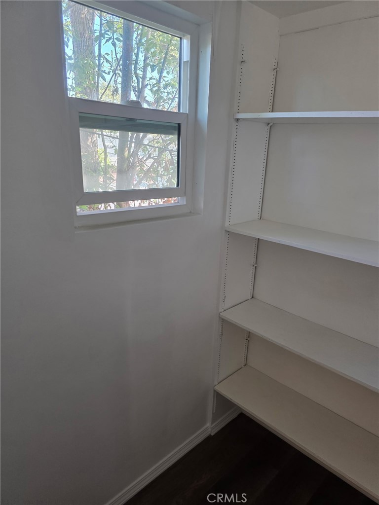928 West Angeleno Avenue, Unit C Burbank, CA 91506 - Photo 8 of 14 a small space with a window