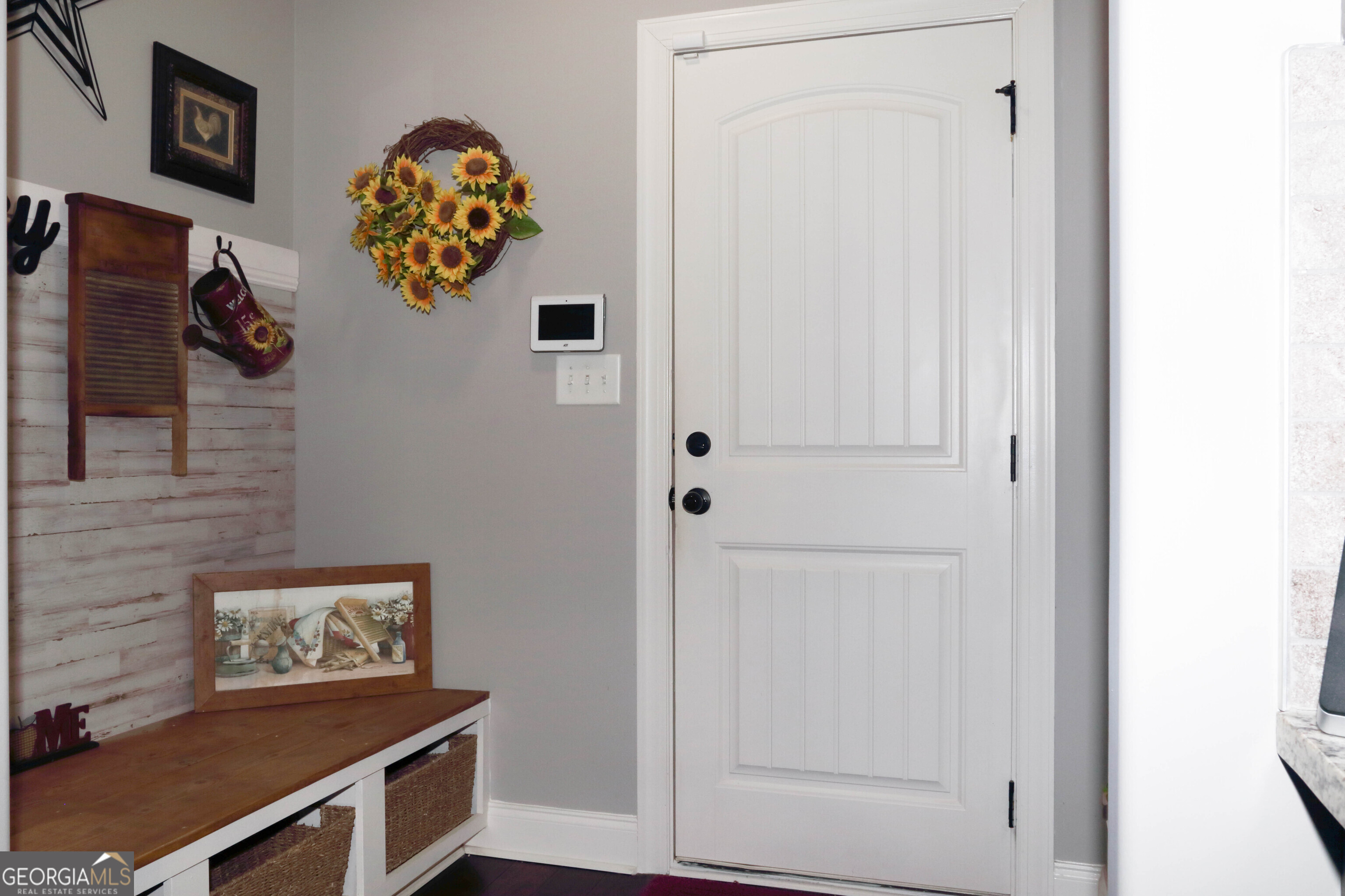 107 Westchester Trail Kathleen, GA 31047 - Photo 14 of 36 a view of a hallway with front door
