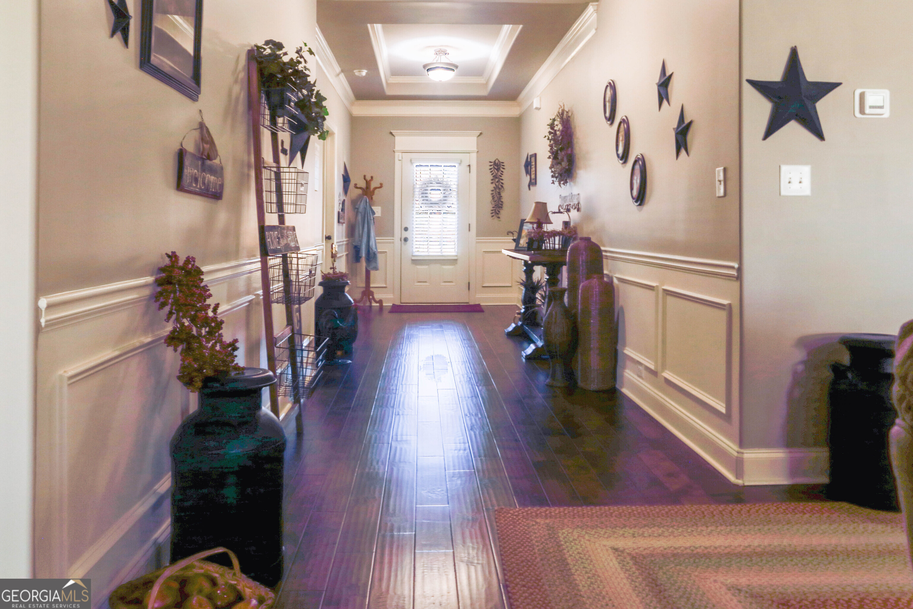 107 Westchester Trail Kathleen, GA 31047 - Photo 4 of 36 a hallway with wooden floor
