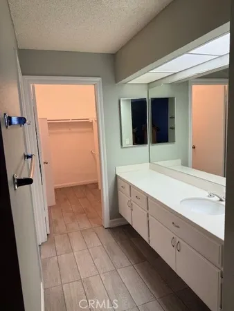 $2,995 | 27786 Zircon, Mission Viejo, CA 92691