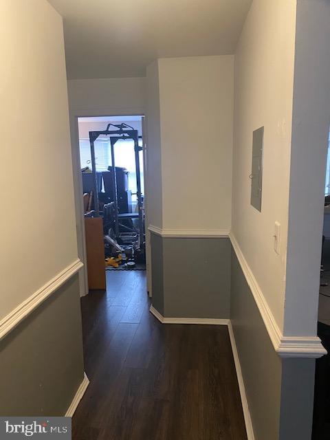 906 Woodchip Road Lumberton, NJ 08048 - Photo 11 of 13 Hallway to front 2nd bedroom