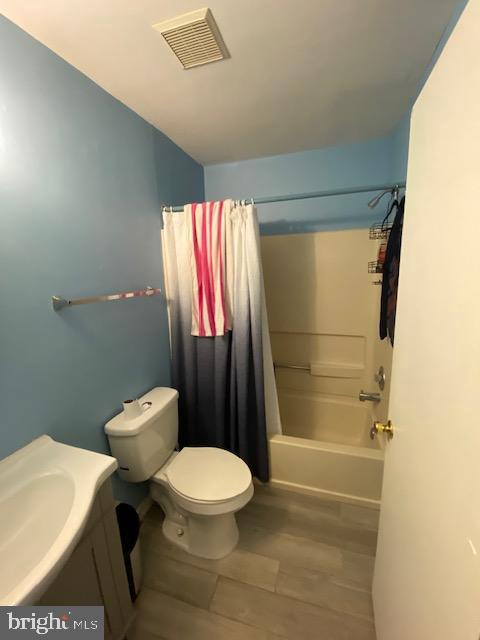906 Woodchip Road Lumberton, NJ 08048 - Photo 10 of 13 Hall Bath