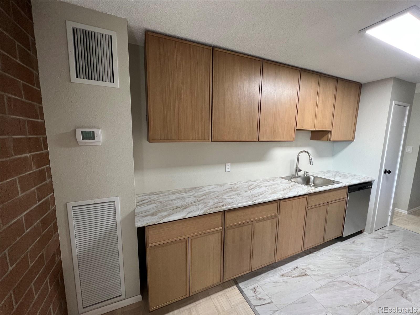 2880 South Locust Street, Unit 507S Denver, CO 80222 - Photo 8 of 48