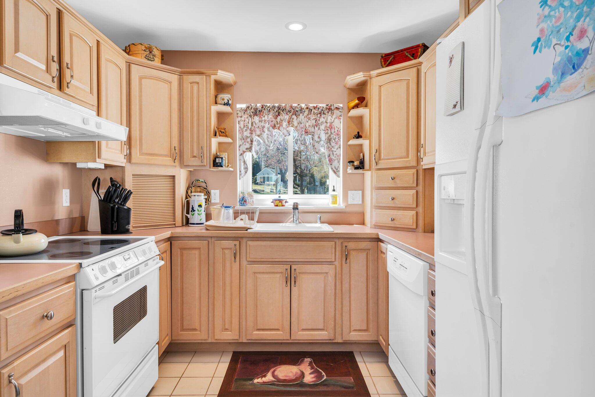 45 Green Needle Lane, Unit 19 Ogunquit, ME 03907 - Photo 10 of 37 24-web-or-mls-DSC08405