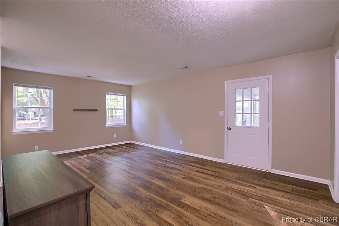 8772 Marlfield Road Gloucester, VA 23061 - Photo 7 of 21 Gallery Image 7