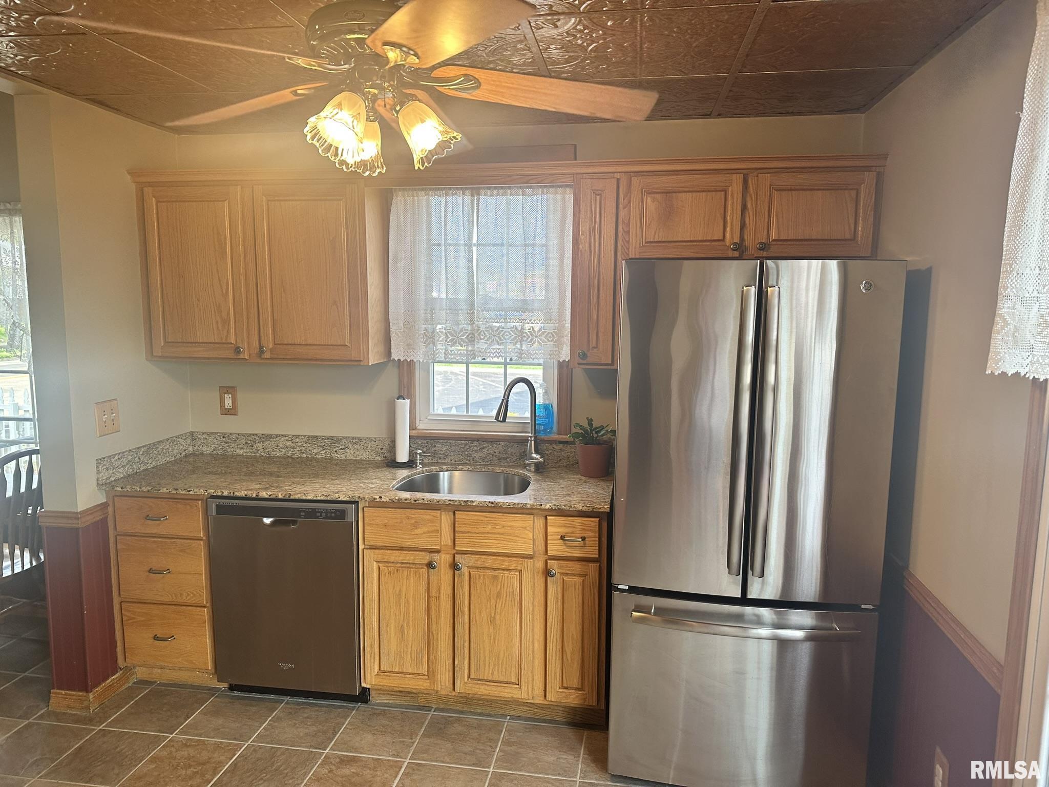 146 West Locust Street Canton, IL 61520 - Photo 23 of 59 Gallery Image 23