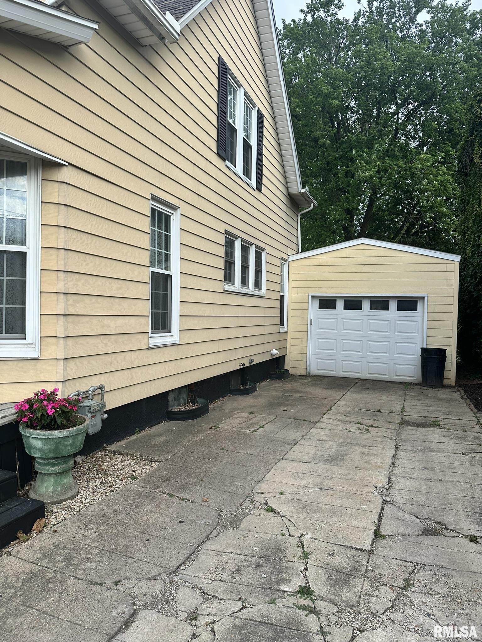 146 West Locust Street Canton, IL 61520 - Photo 50 of 59 Gallery Image 50