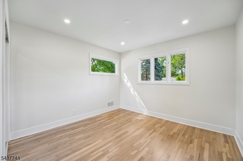 63 Westland Road Cedar Grove, NJ 07009 - Photo 14 of 40