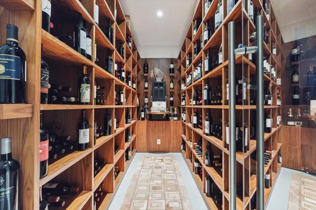 $3,925,000 | 2169 University Boulevard, Houston, TX 77030