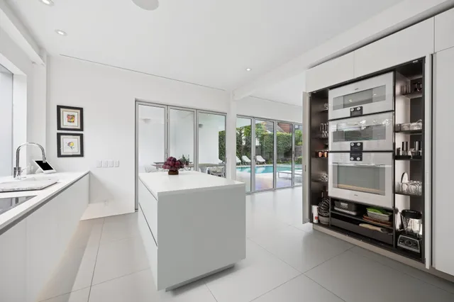 $3,925,000 | 2169 University Boulevard, Houston, TX 77030