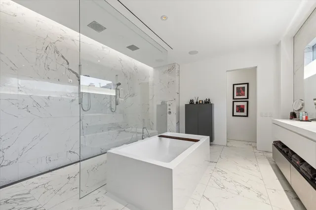 $3,925,000 | 2169 University Boulevard, Houston, TX 77030