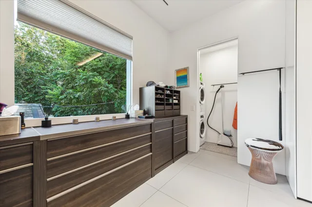 $3,925,000 | 2169 University Boulevard, Houston, TX 77030