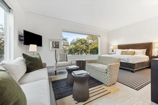 $3,925,000 | 2169 University Boulevard, Houston, TX 77030