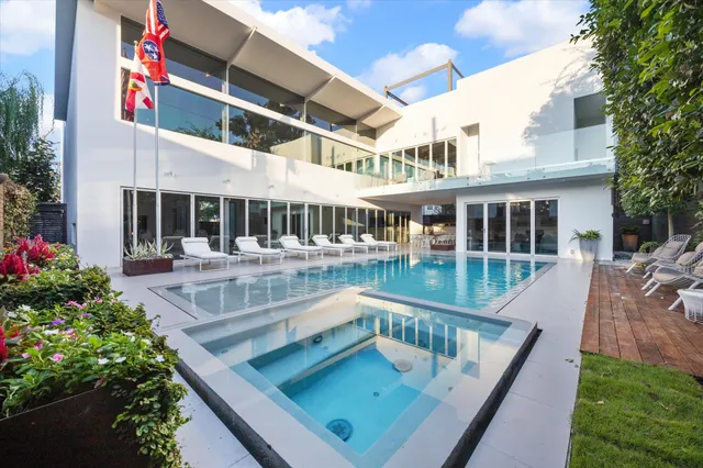 $3,925,000 | 2169 University Boulevard, Houston, TX 77030