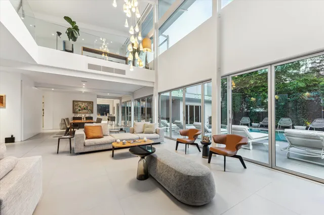 $3,925,000 | 2169 University Boulevard, Houston, TX 77030
