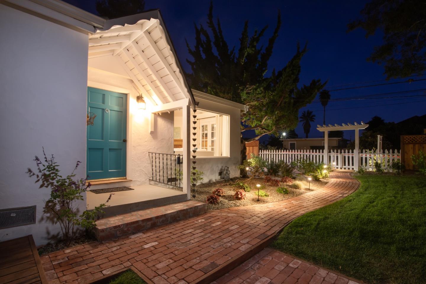 2891 Scriver Street Santa Cruz, CA 95062 - Photo 21 of 30 a view of backyard with a patio