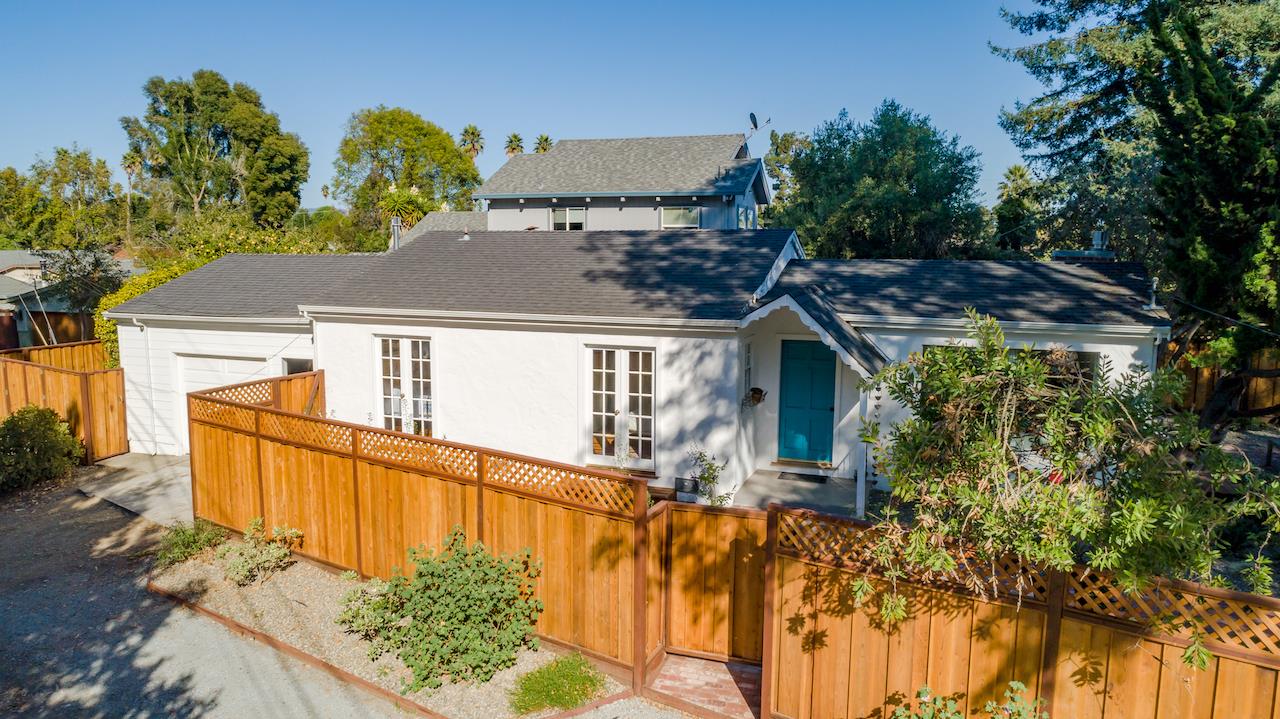 2891 Scriver Street Santa Cruz, CA 95062 - Photo 27 of 30 a house view with a garden space