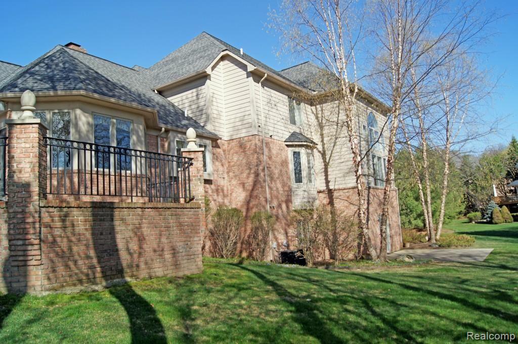 1812 Fox Run Rochester Hills, MI 48306 - Photo 11 of 48