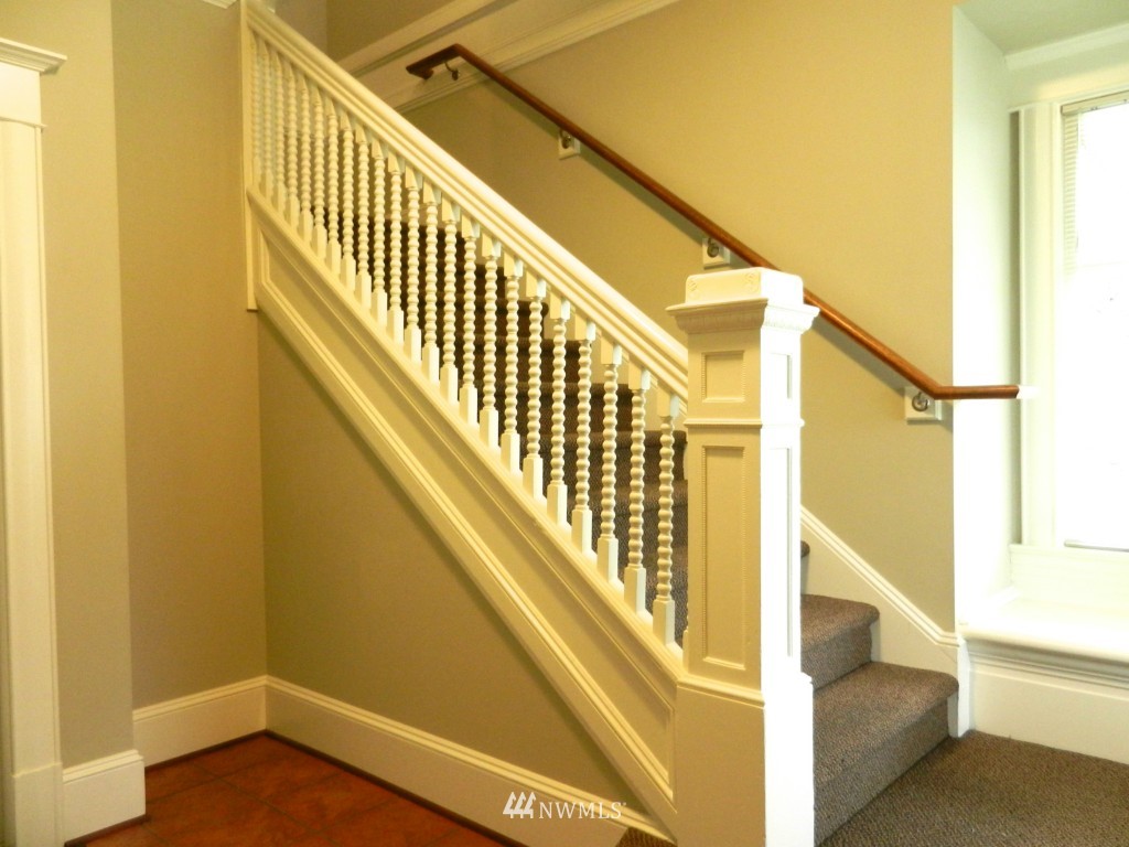 2112 Rucker Avenue, Unit 1 Everett, WA 98201 - Photo 2 of 15