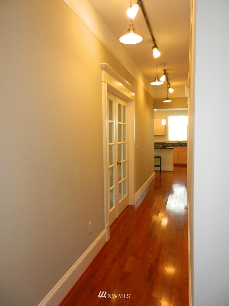 2112 Rucker Avenue, Unit 1 Everett, WA 98201 - Photo 4 of 15